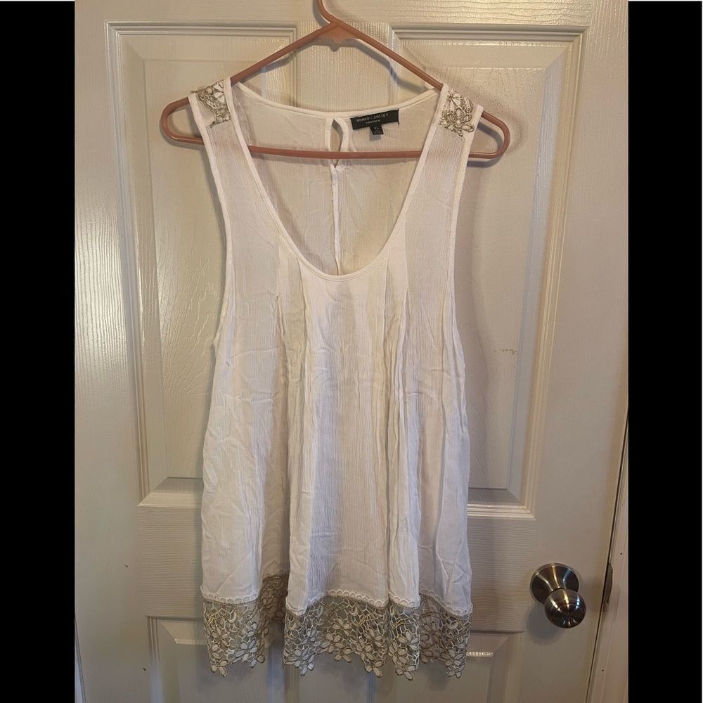 Romeo+Juliet couture white tank top sz XL